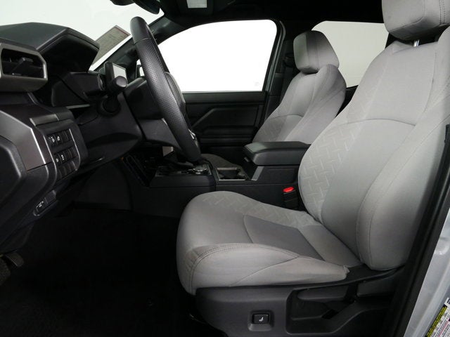 2025 Toyota Tacoma SR5 4WD *1-OWNER*