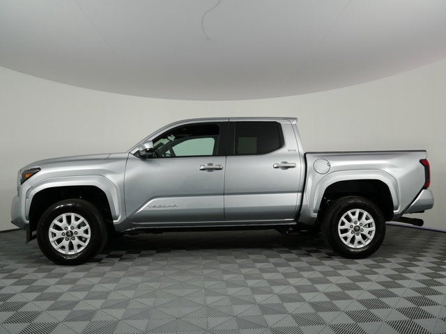2025 Toyota Tacoma SR5 4WD *1-OWNER*
