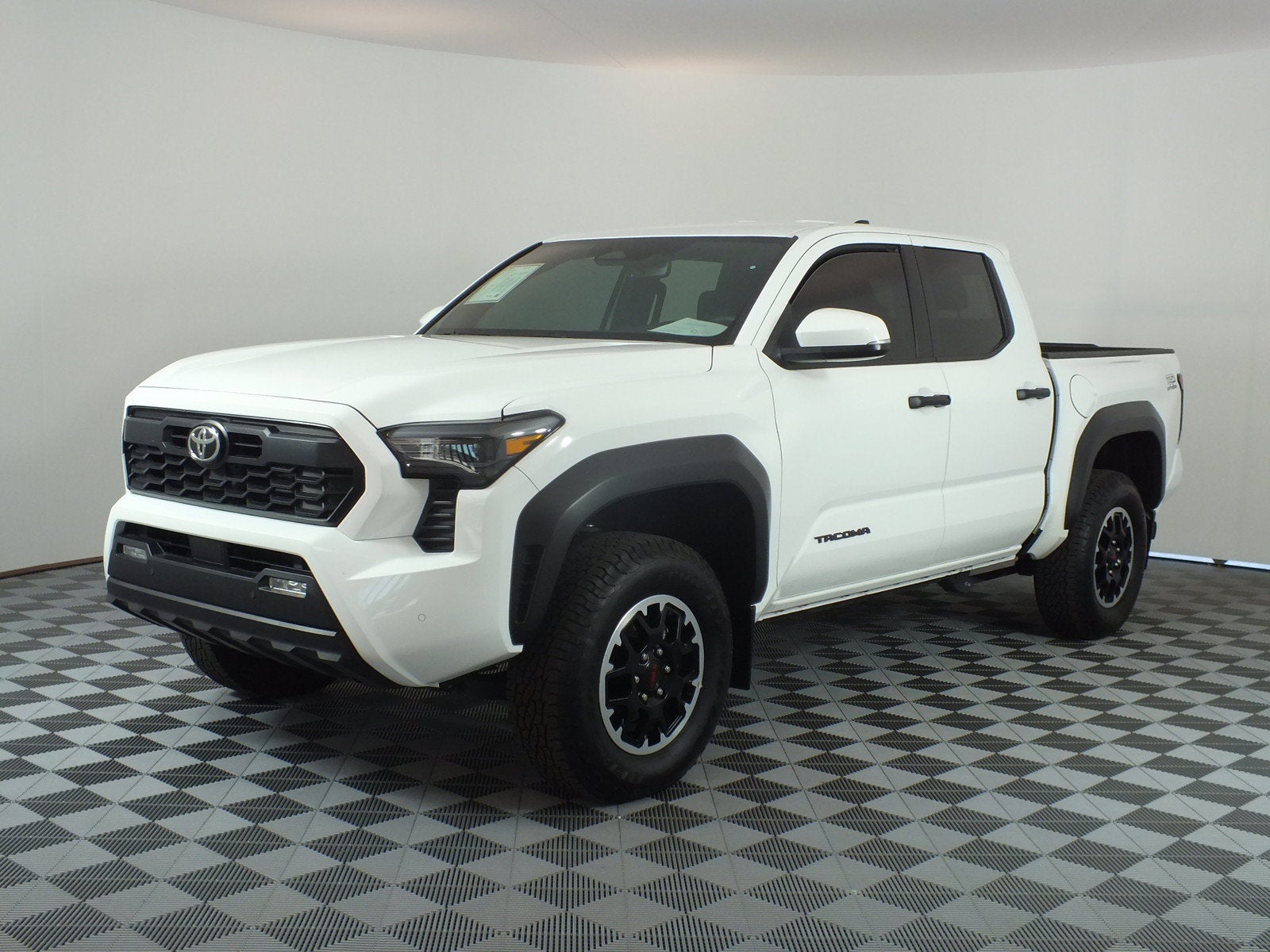 2024 Toyota Tacoma TRD Off Road 4WD *1-OWNER! SUPER LOW MILES!*