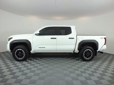 2024 Toyota Tacoma TRD Off Road 4WD *1-OWNER! SUPER LOW MILES!*