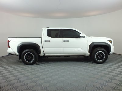 2024 Toyota Tacoma TRD Off Road 4WD *1-OWNER! SUPER LOW MILES!*