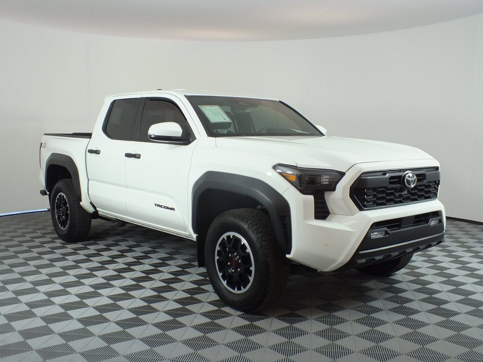 2024 Toyota Tacoma TRD Off Road 4WD *1-OWNER! SUPER LOW MILES!*