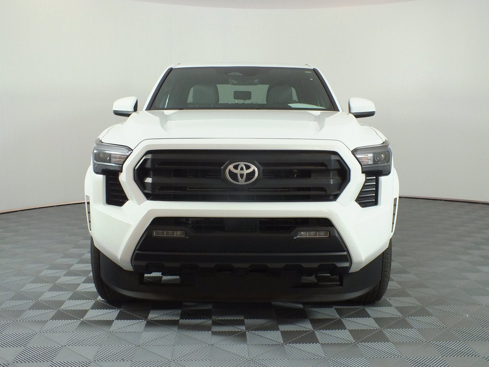 2024 Toyota Tacoma SR5 4WD *1-OWNER*