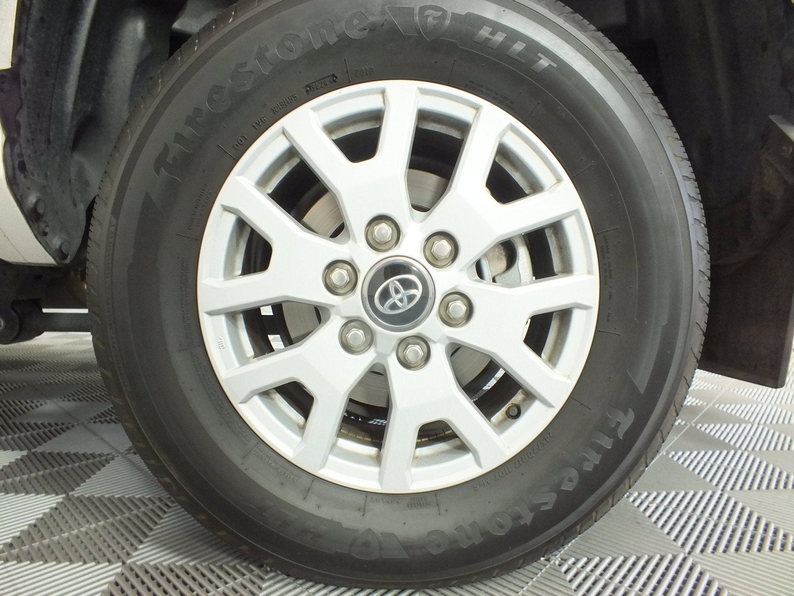 2024 Toyota Tacoma SR5 4WD *1-OWNER*