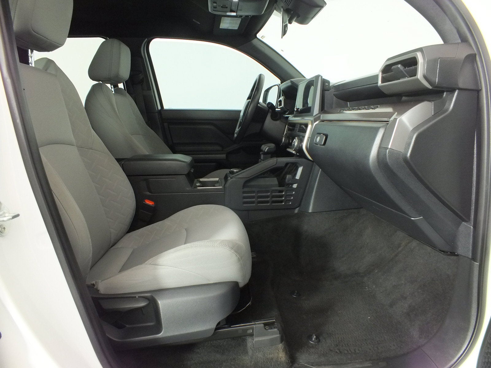 2024 Toyota Tacoma SR5 4WD *1-OWNER*