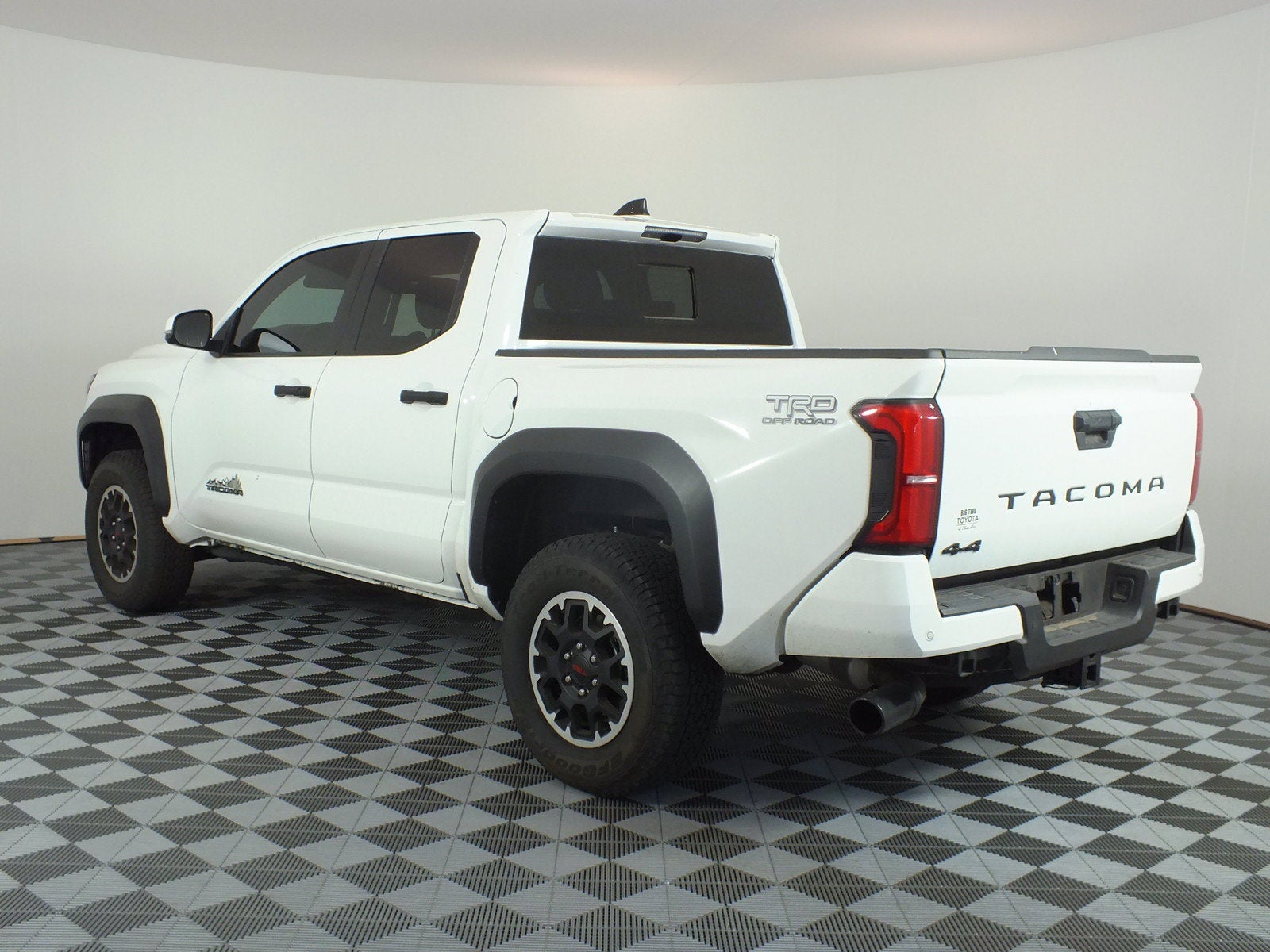 2025 Toyota Tacoma TRD Off Road 4WD *1-OWNER*