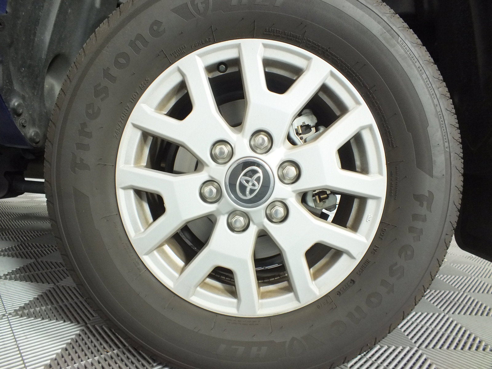 2025 Toyota Tacoma SR5 4WD *1-OWNER*