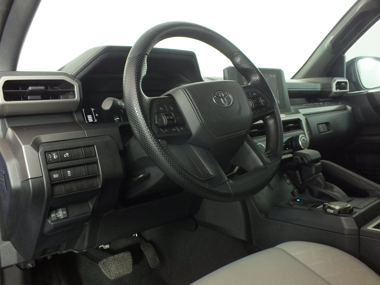 2025 Toyota Tacoma SR5 4WD *1-OWNER*