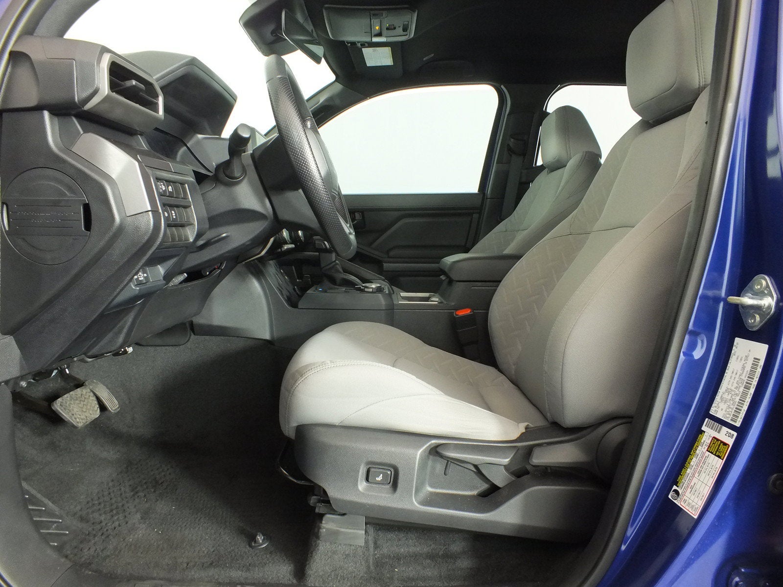 2025 Toyota Tacoma SR5 4WD *1-OWNER*