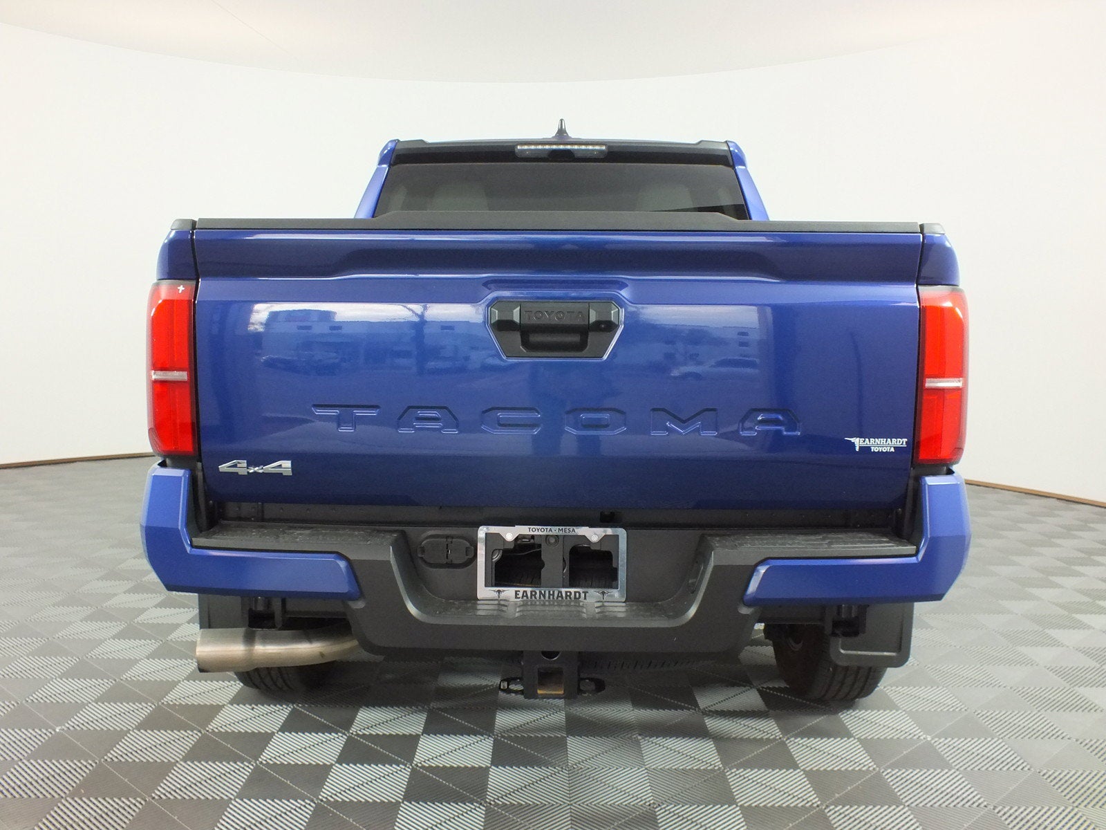 2025 Toyota Tacoma SR5 4WD *1-OWNER*