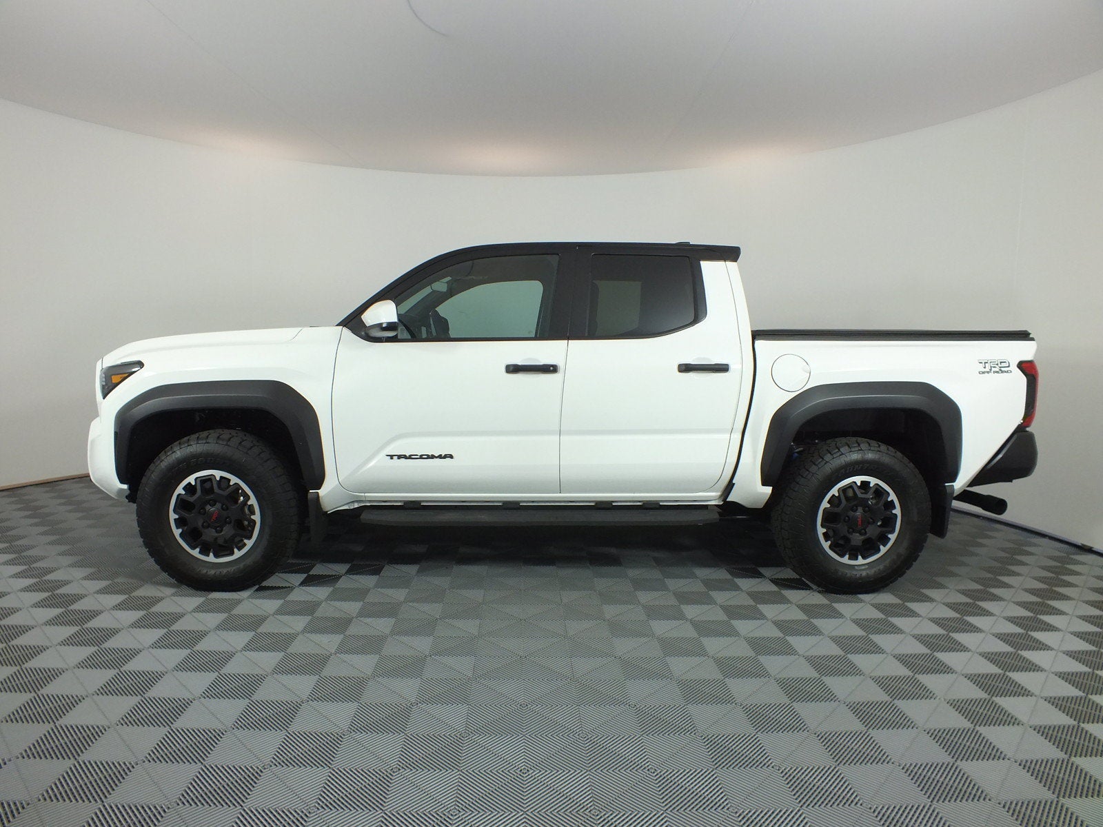 2026 Toyota Tacoma TRD Off Road 4WD *1-OWNER*