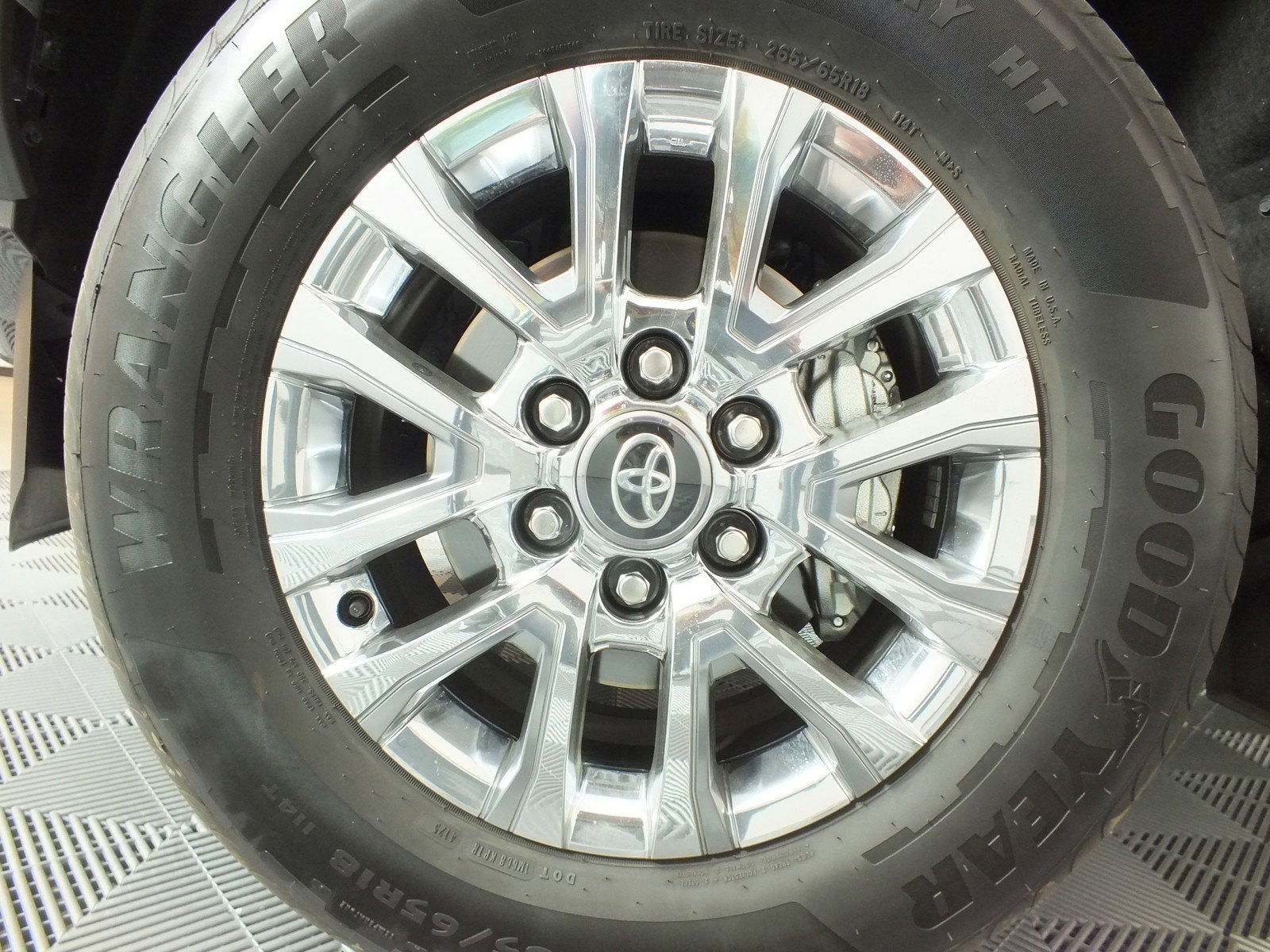 2026 Toyota Tacoma Limited 4WD *1-OWNER! UNDER 5K MILES!*