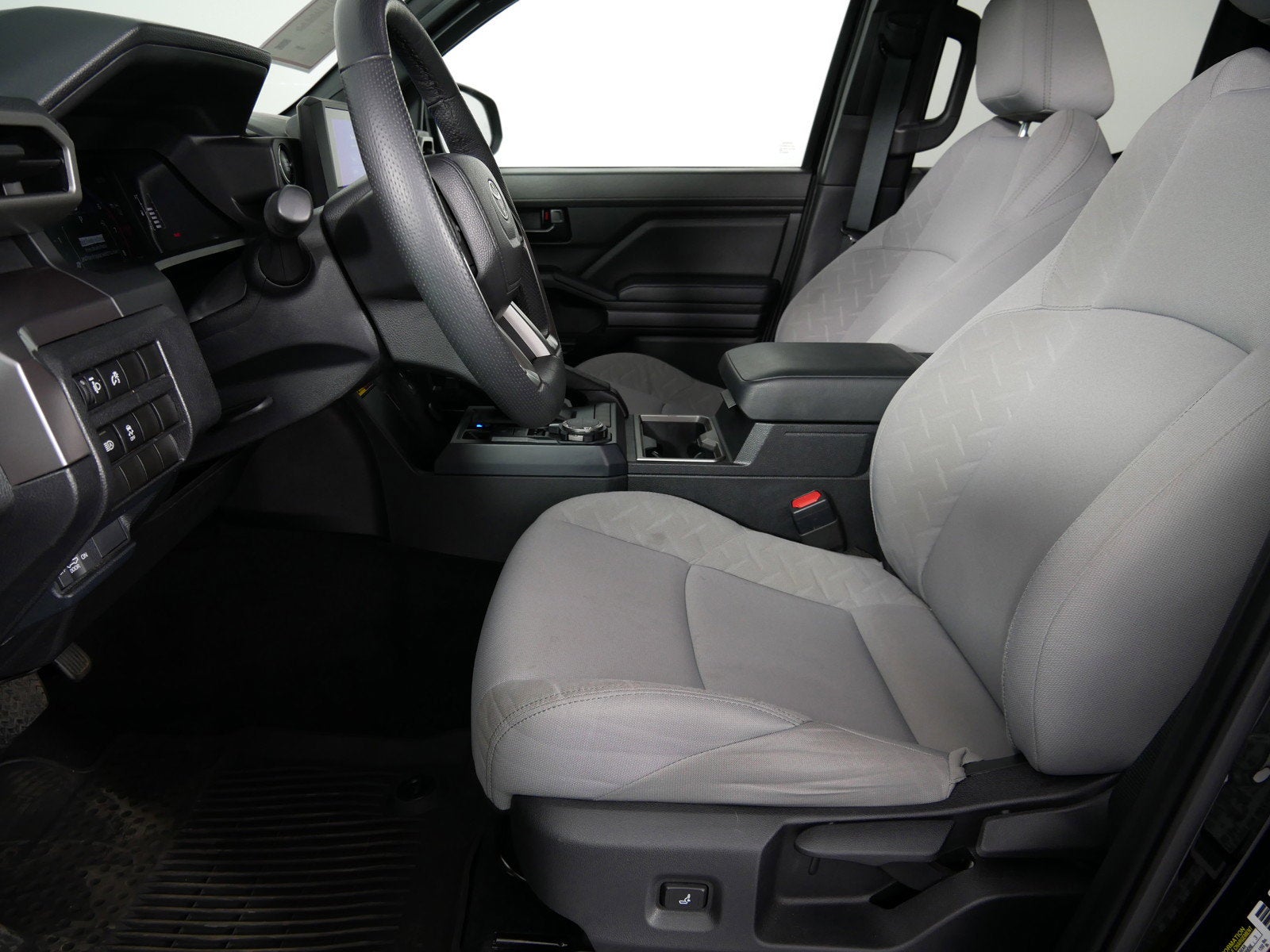 2025 Toyota Tacoma SR5 4WD *1-OWNER*