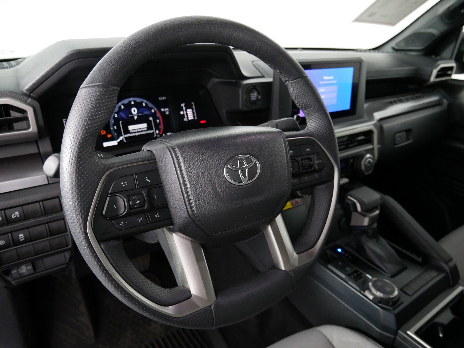 2025 Toyota Tacoma SR5 4WD *1-OWNER*
