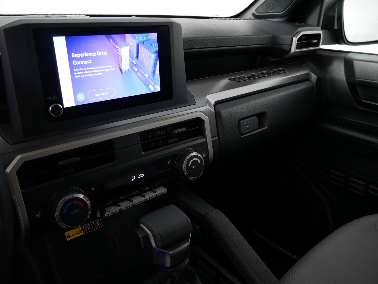 2025 Toyota Tacoma SR5 4WD *1-OWNER*