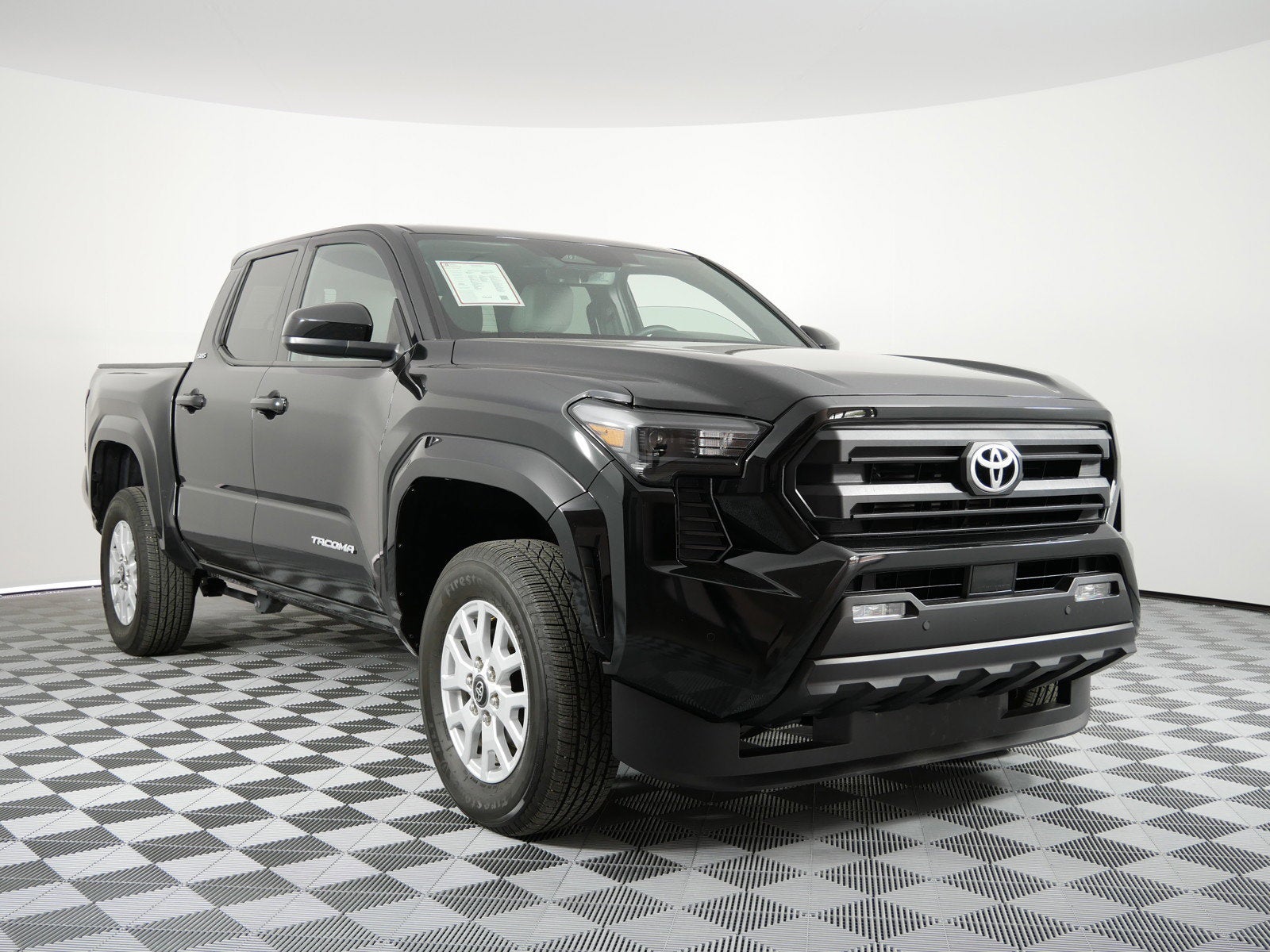 2025 Toyota Tacoma SR5 4WD *1-OWNER*