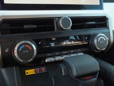 2024 Toyota Tacoma TRD Off Road 4WD *1-OWNER! LOW MILES!*