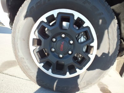 2024 Toyota Tacoma TRD Off Road 4WD *1-OWNER! LOW MILES!*