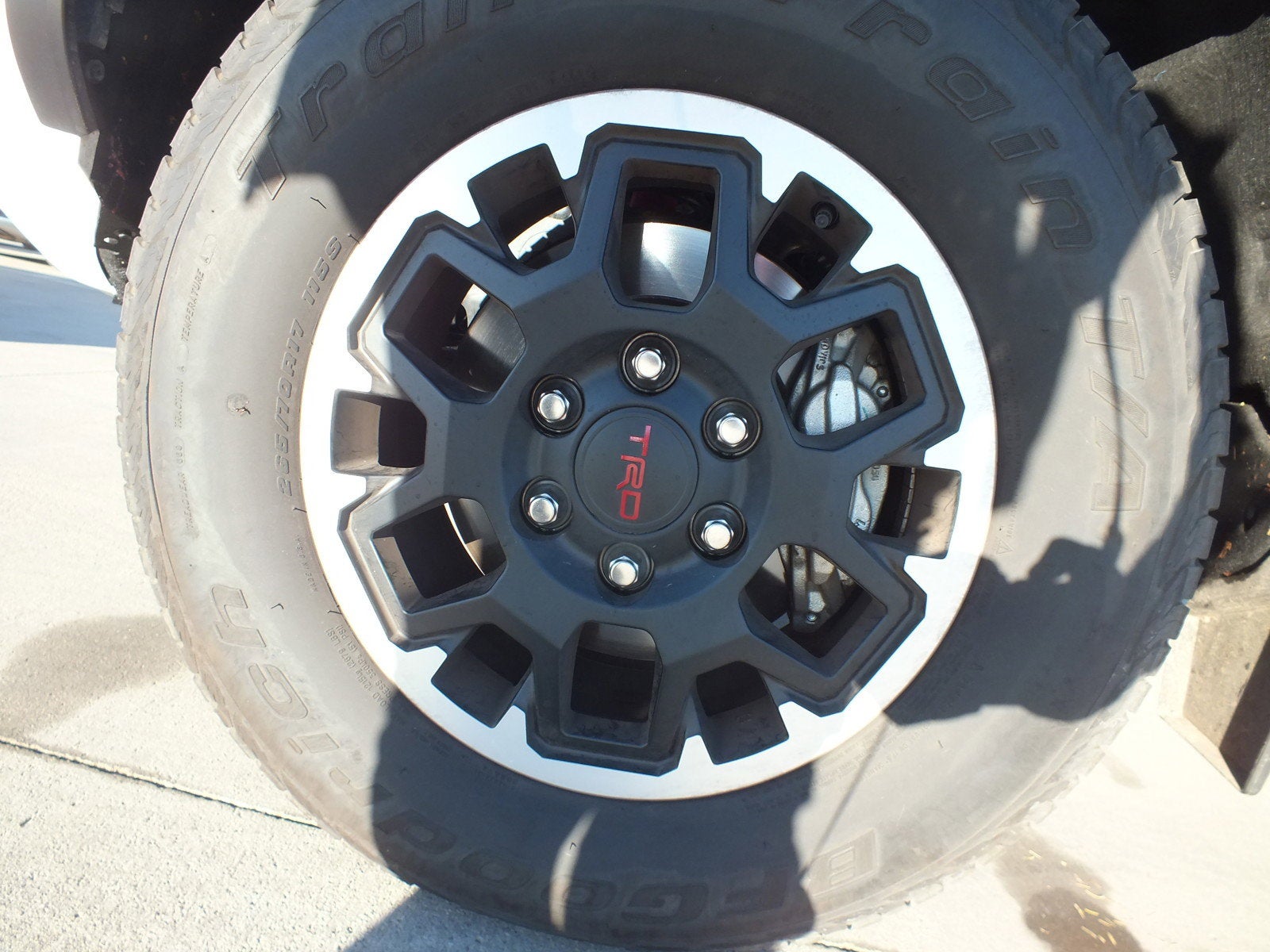 2024 Toyota Tacoma TRD Off Road 4WD *1-OWNER! LOW MILES!*