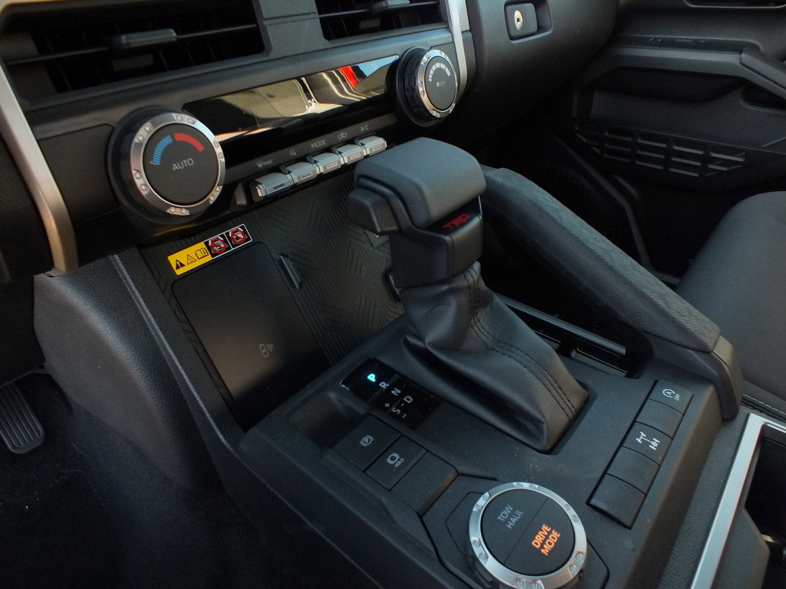 2025 Toyota Tacoma 2WD TRD PreRunner RWD *1 OWNER, CLEAN CARFAX!*