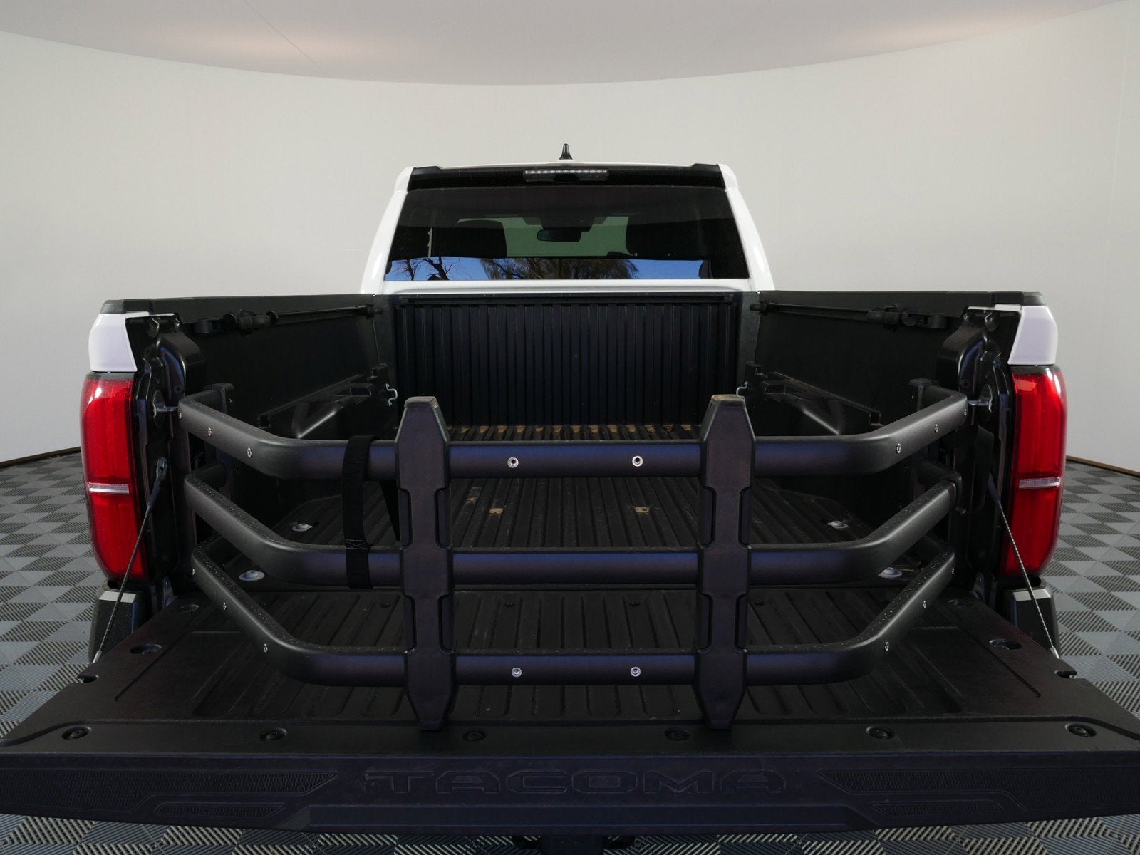 2024 Toyota Tacoma SR *1-OWNER*