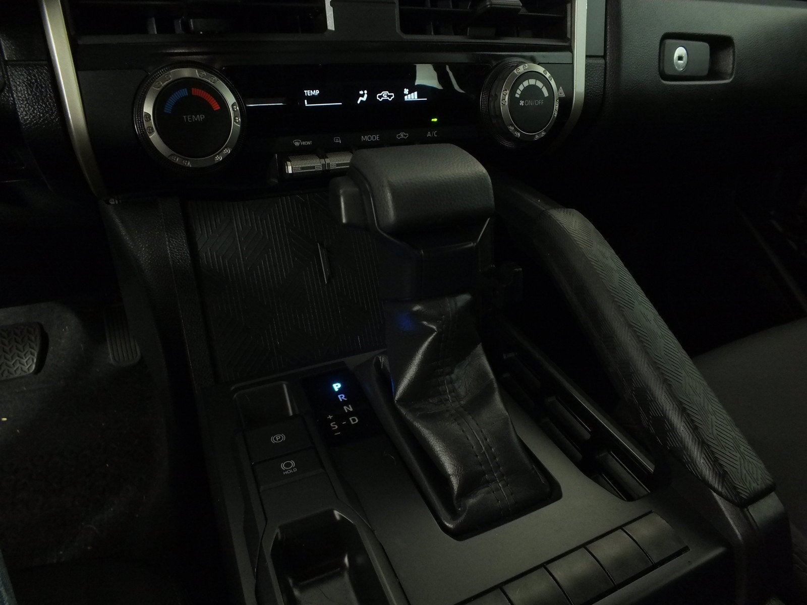 2025 Toyota Tacoma SR *1-OWNER*