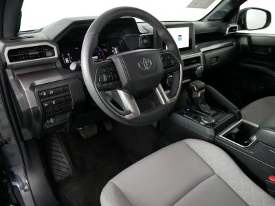 2025 Toyota Tacoma SR5 4WD *1-OWNER*