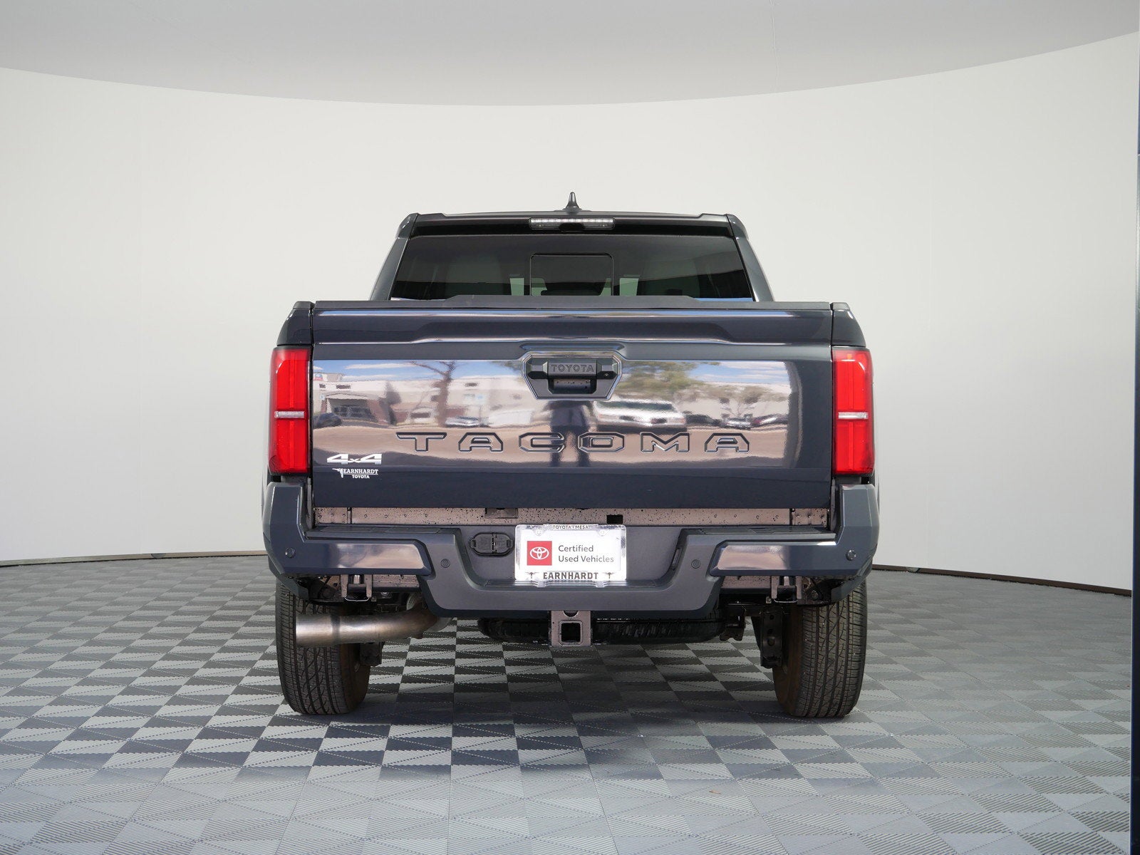 2025 Toyota Tacoma SR5 4WD *1-OWNER*