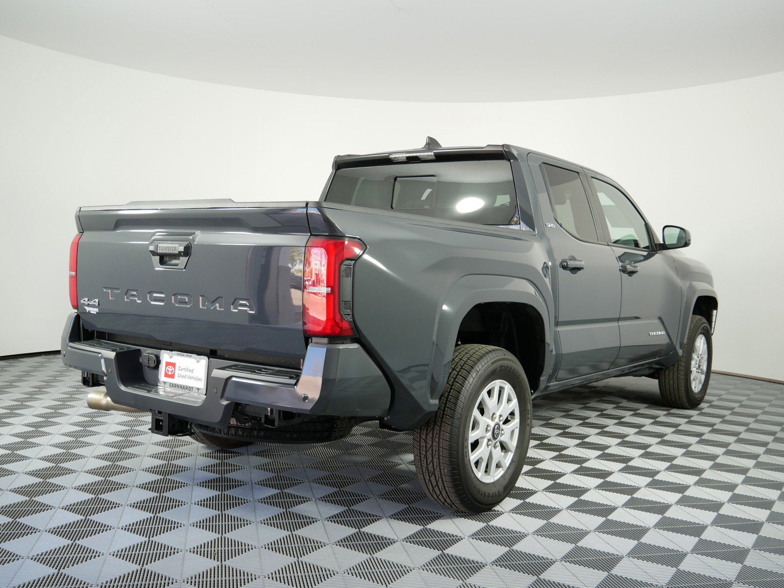 2025 Toyota Tacoma SR5 4WD *1-OWNER*