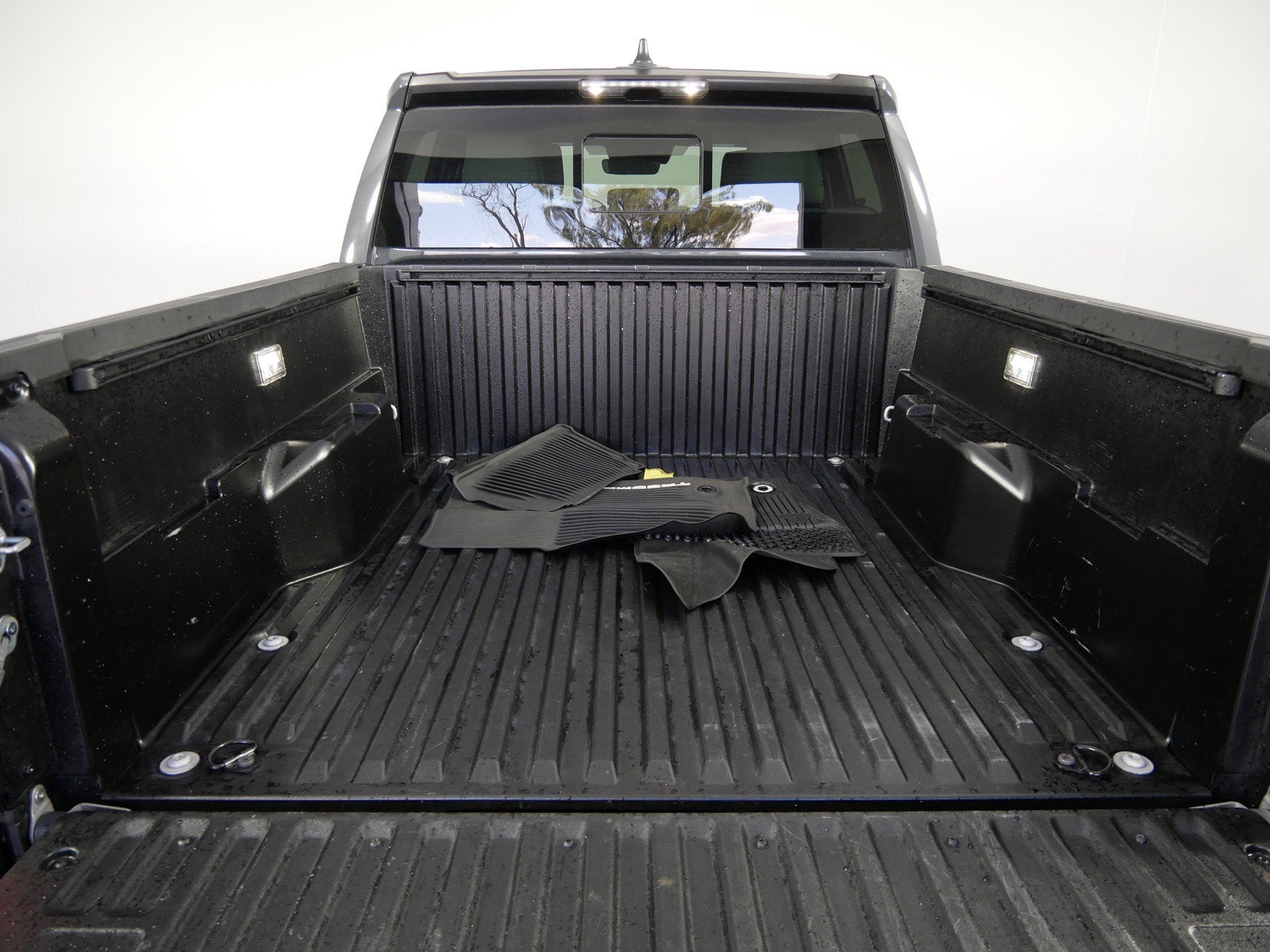 2025 Toyota Tacoma SR5 4WD *1-OWNER*