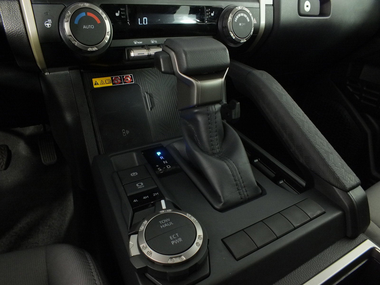 2025 Toyota Tacoma SR5 4WD *1-OWNER*