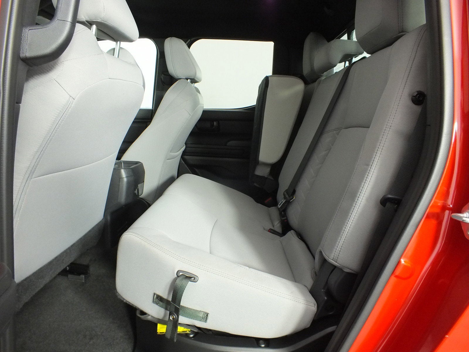 2025 Toyota Tacoma SR5 4WD *1-OWNER*