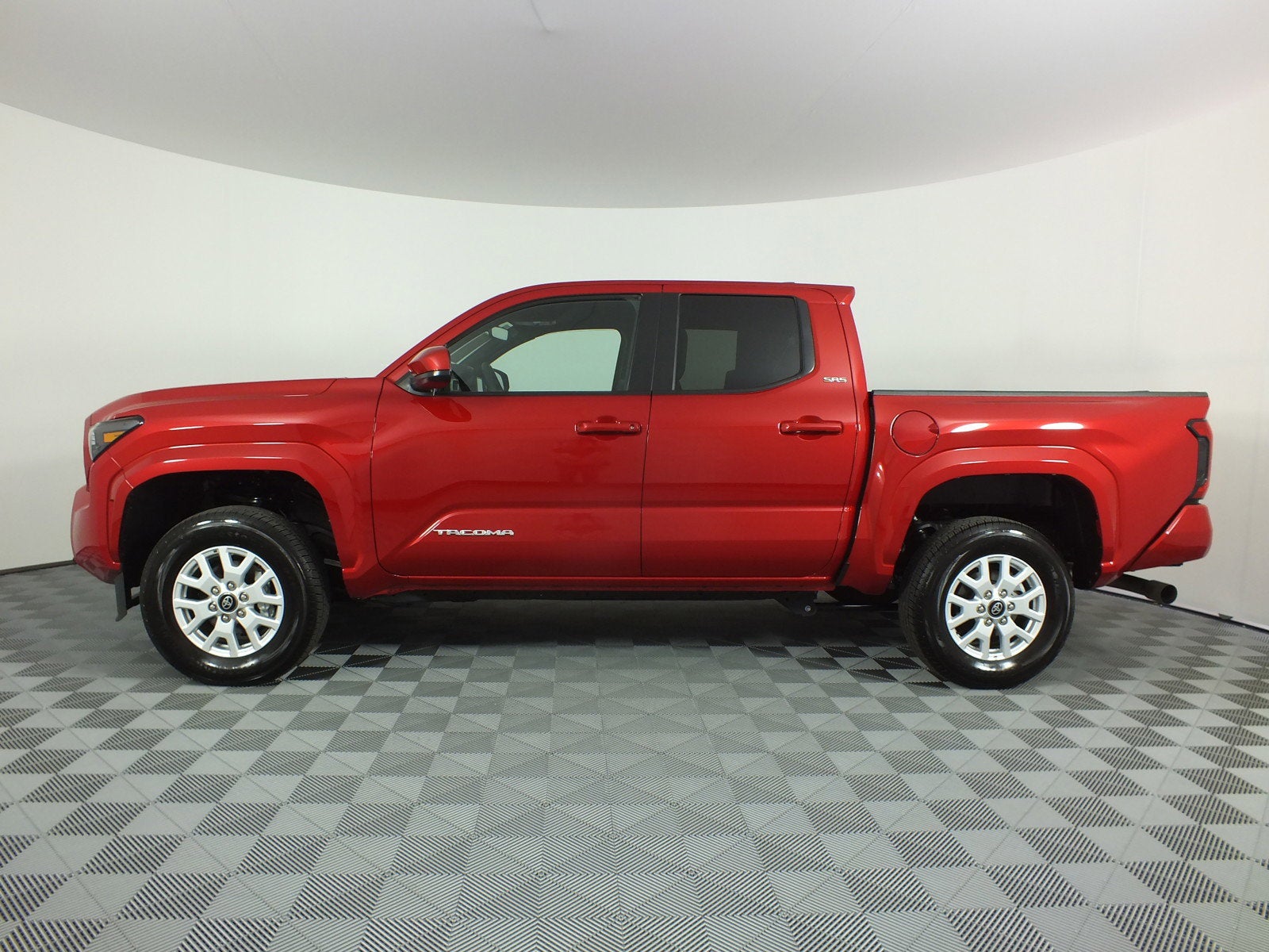 2025 Toyota Tacoma SR5 4WD *1-OWNER*