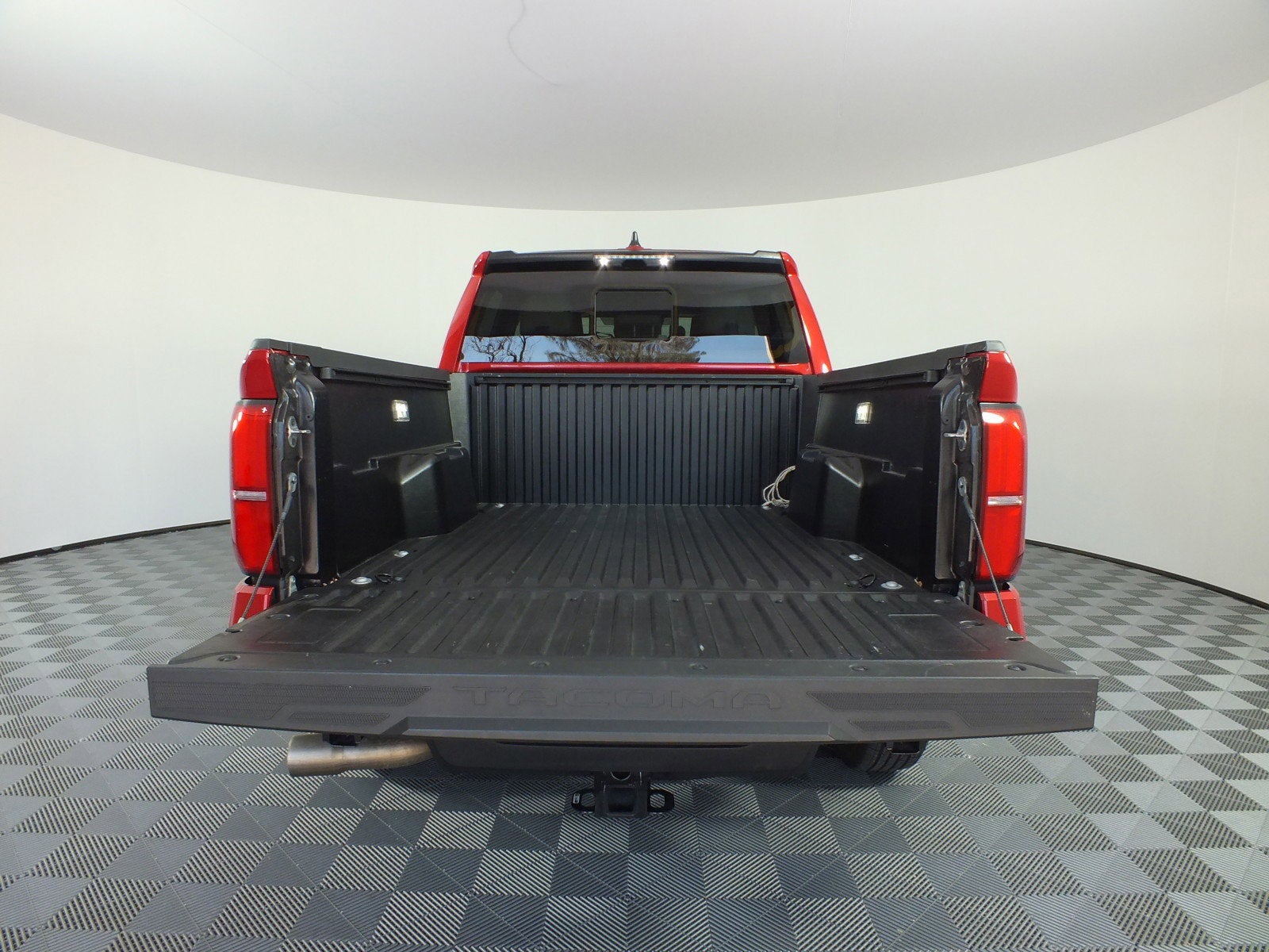 2025 Toyota Tacoma SR5 4WD *1-OWNER*