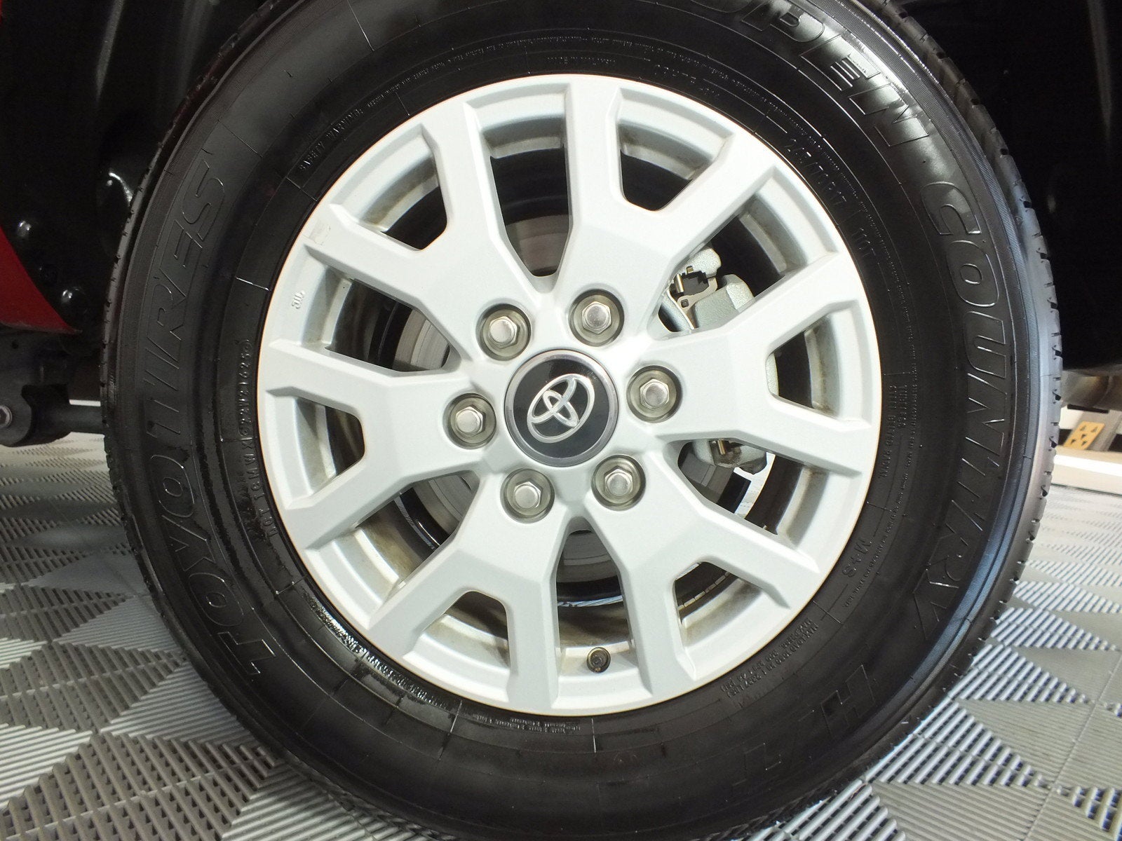 2025 Toyota Tacoma SR5 4WD *1-OWNER*