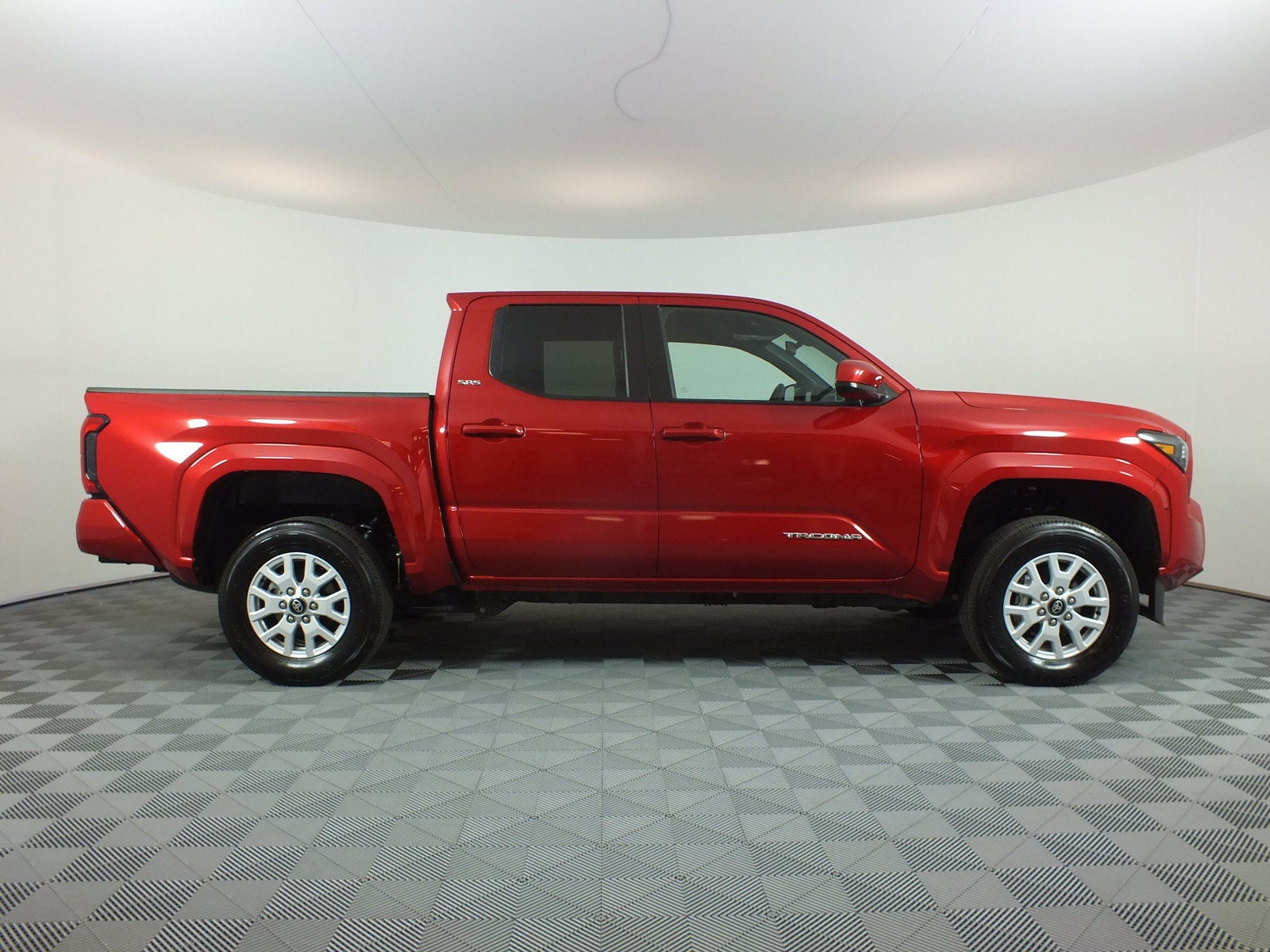 2025 Toyota Tacoma SR5 4WD *1-OWNER*