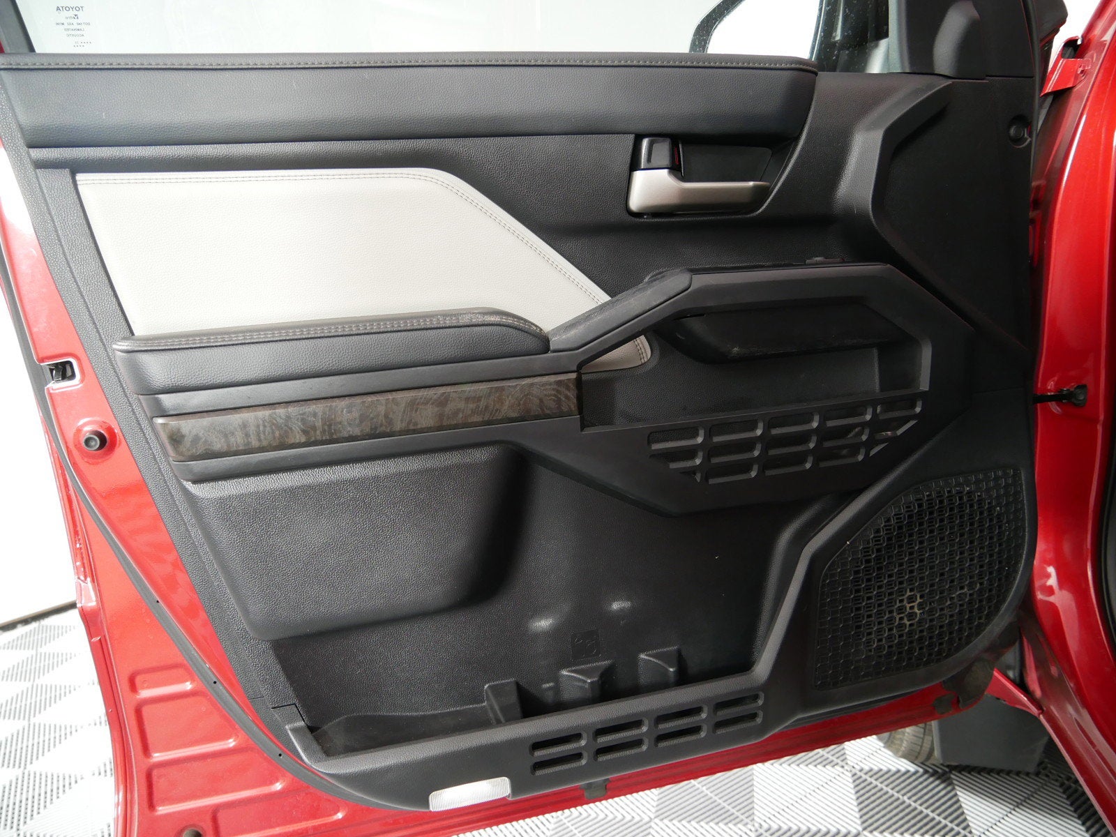 2025 Toyota Tacoma Limited 4WD *1-OWNER*