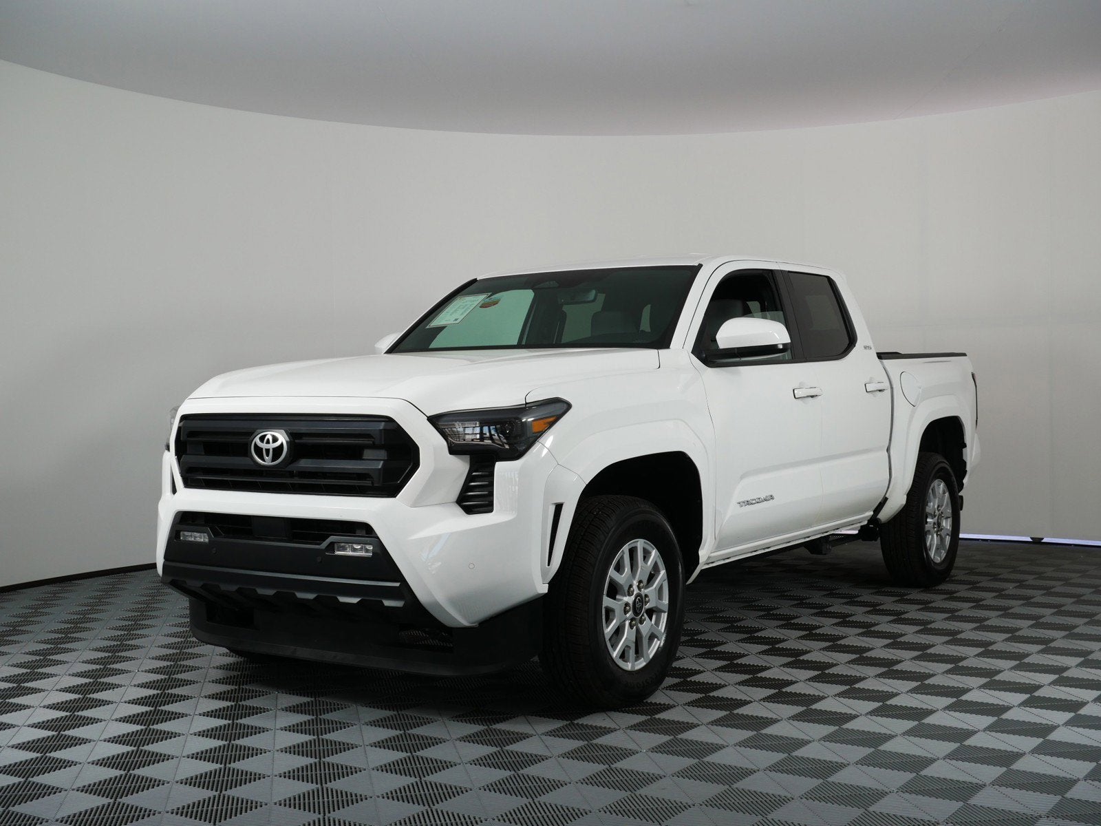 2025 Toyota Tacoma SR5 4WD *1-OWNER! UNDER 10K MILES*