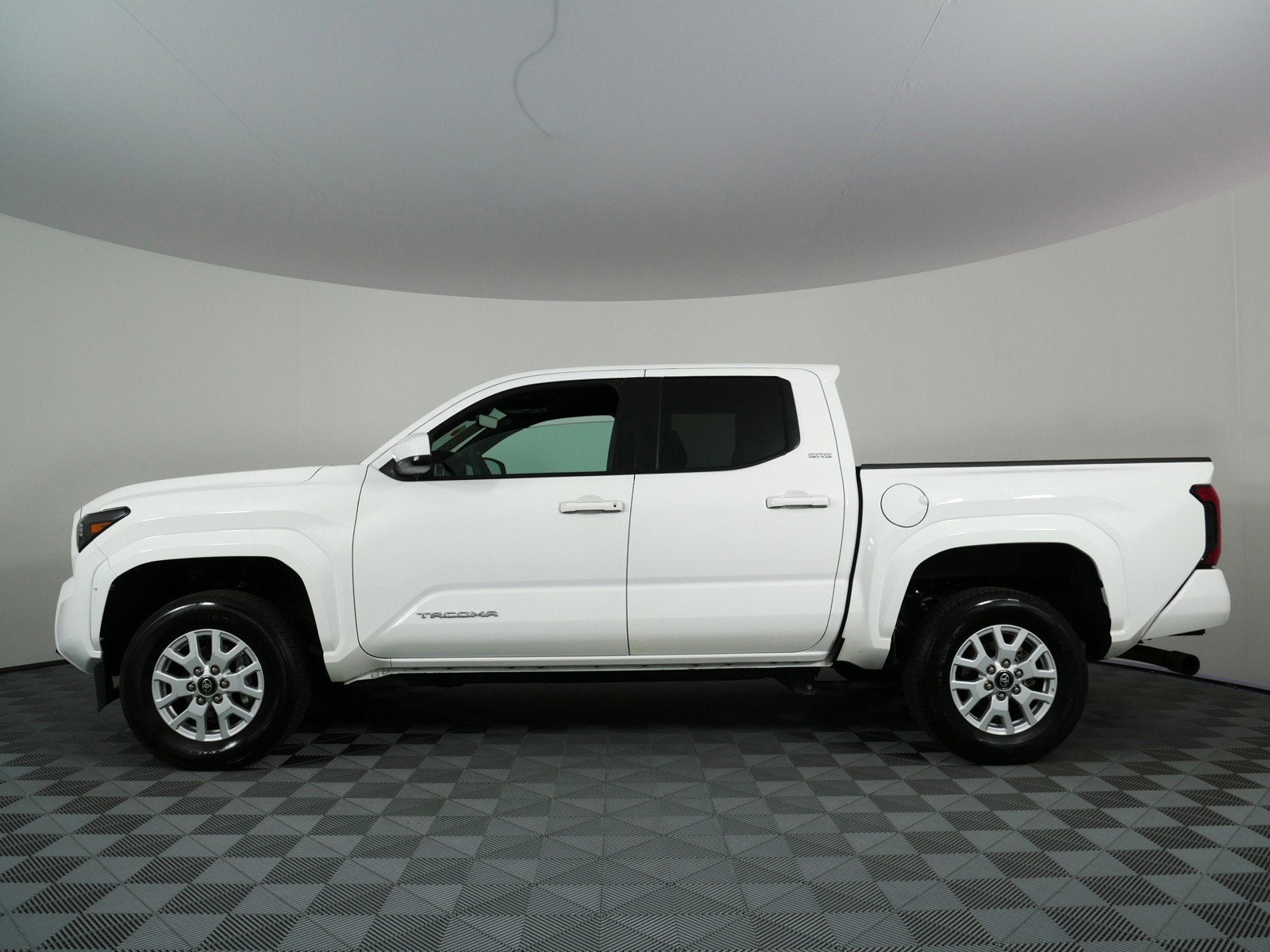 2025 Toyota Tacoma SR5 4WD *1-OWNER! UNDER 10K MILES*
