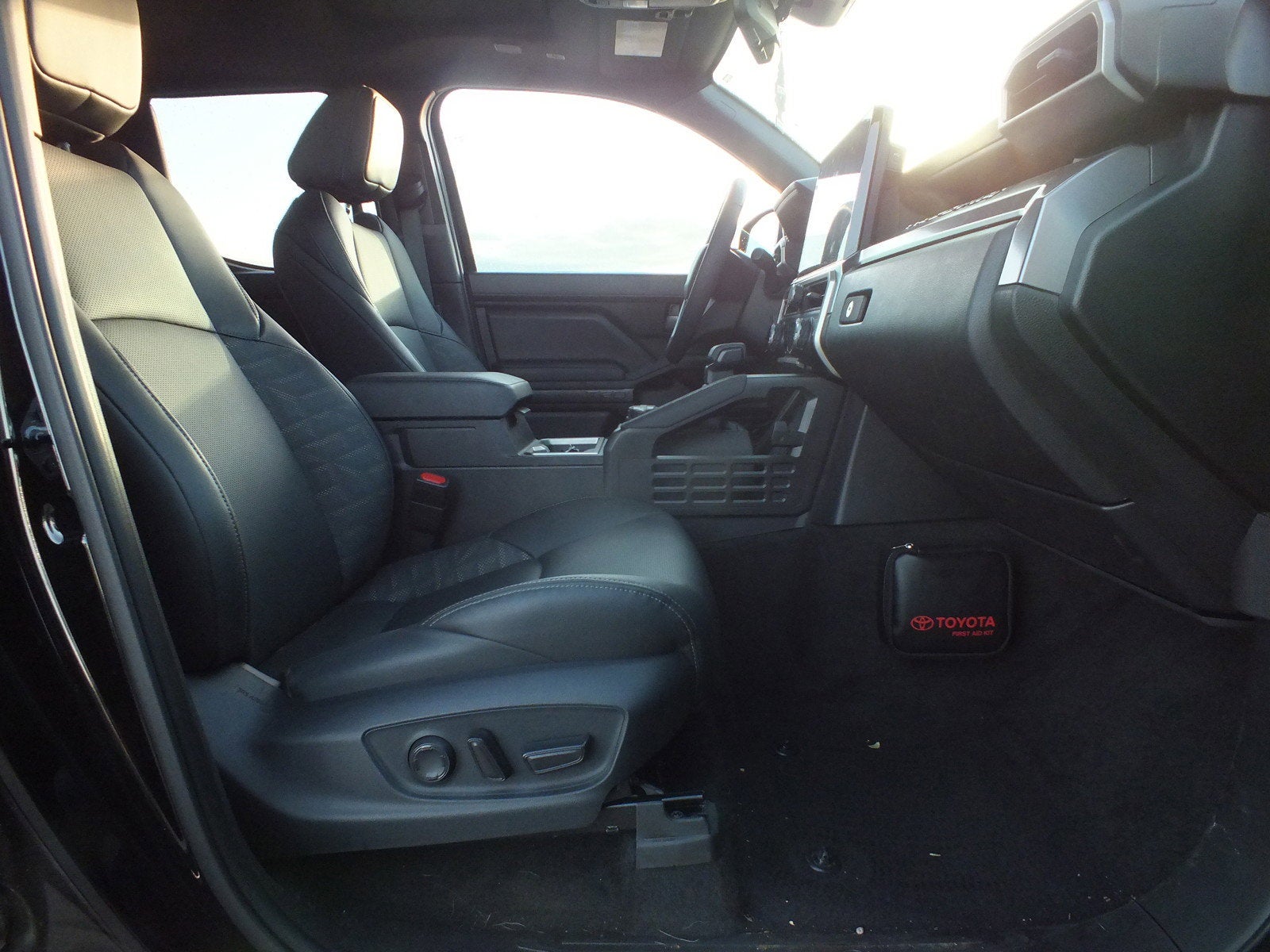 2025 Toyota Tacoma TRD Off Road Hybrid AWD *1-OWNER! UNDER 10K MILES!*