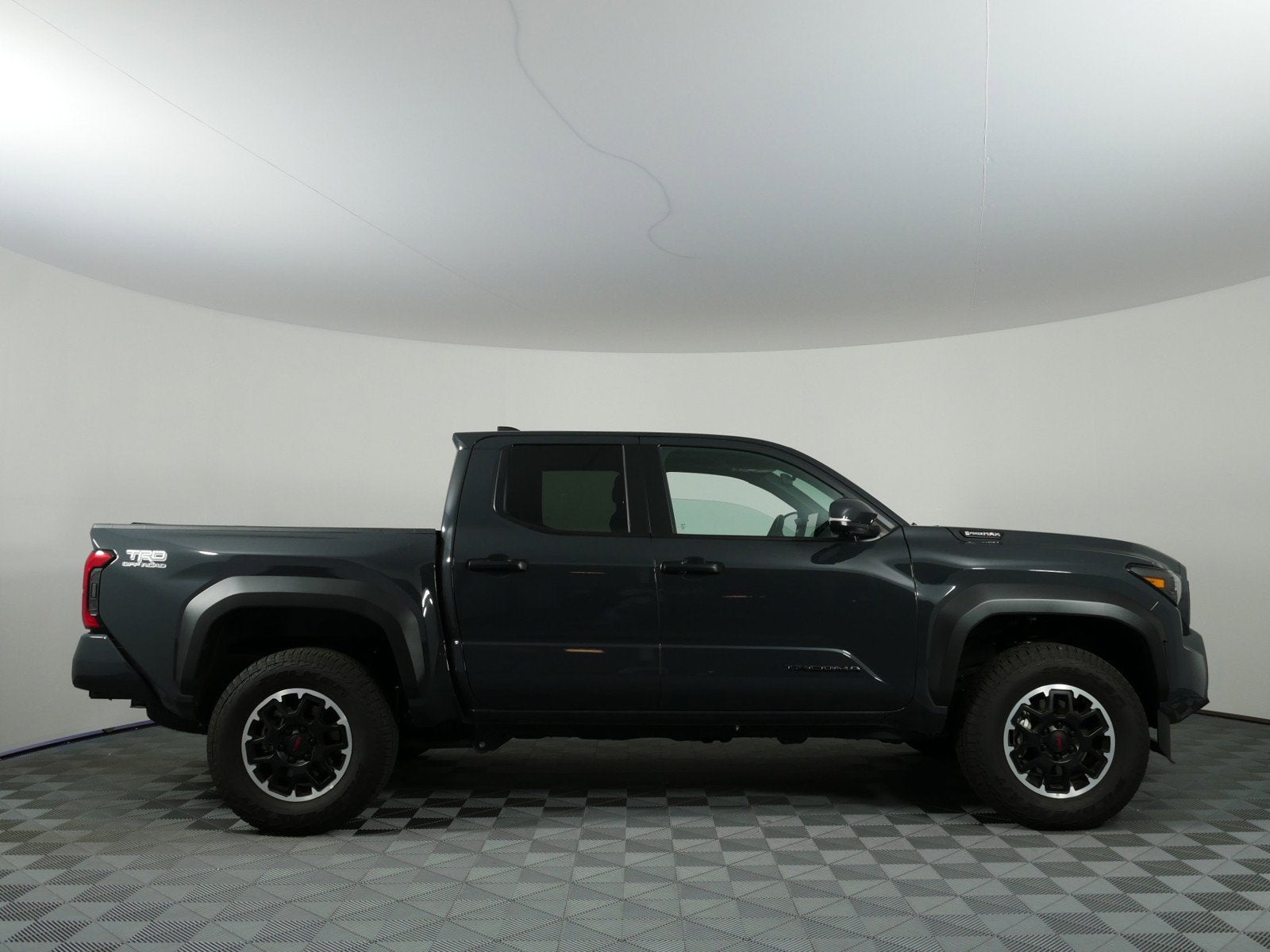 2026 Toyota Tacoma TRD Off Road Hybrid 4WD *ONLY 6K MILES!*