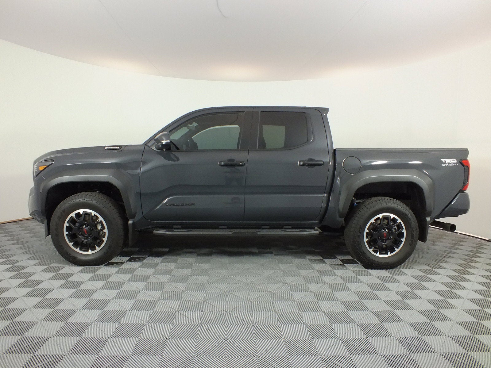 2026 Toyota Tacoma TRD Off Road Hybrid 4WD *1-OWNER*