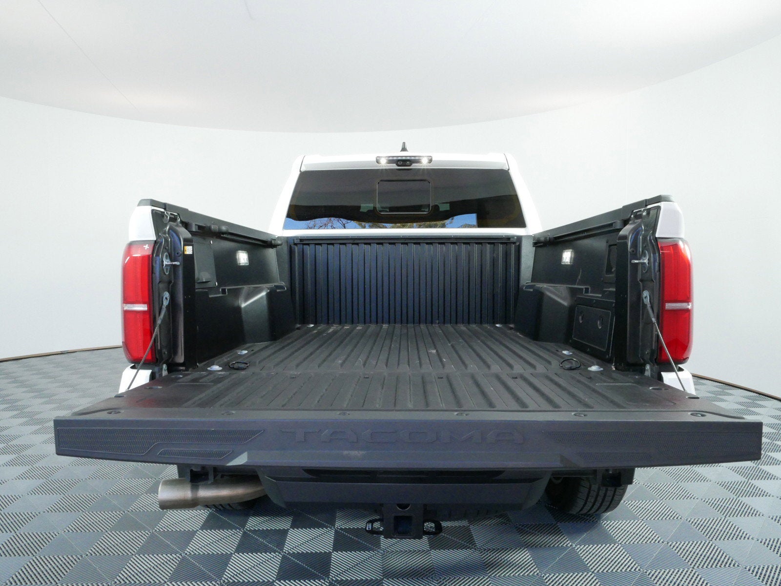 2024 Toyota Tacoma TRD Off Road Hybrid 4WD *1-OWNER*