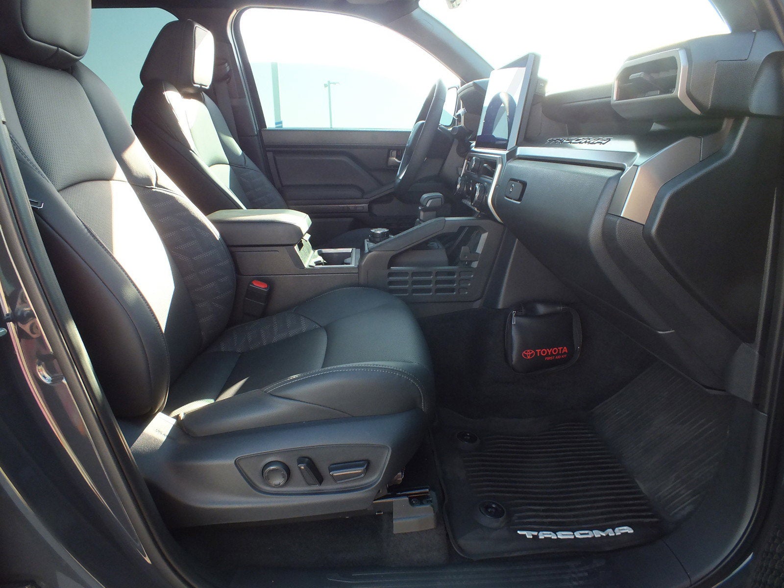 2025 Toyota Tacoma TRD Off Road Hybrid 4WD *1-OWNER*