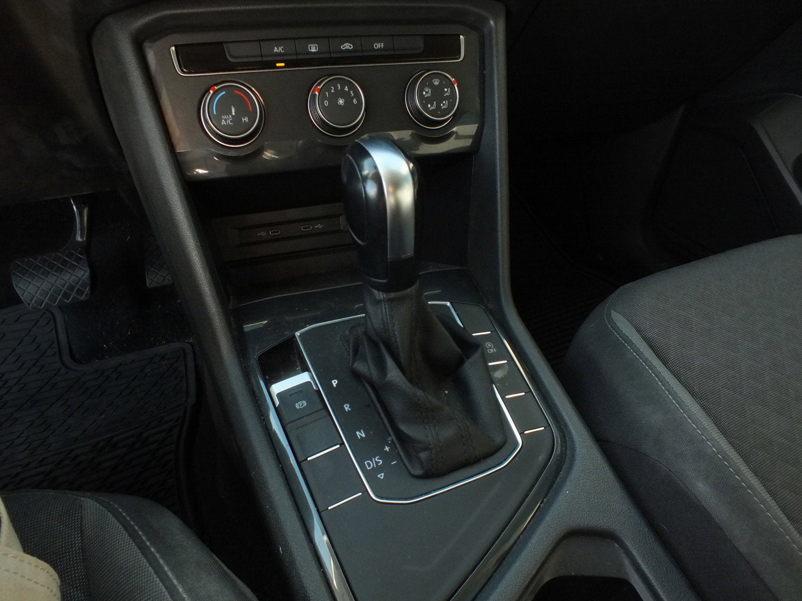 2020 Volkswagen Tiguan S *CLEAN CARFAX!*