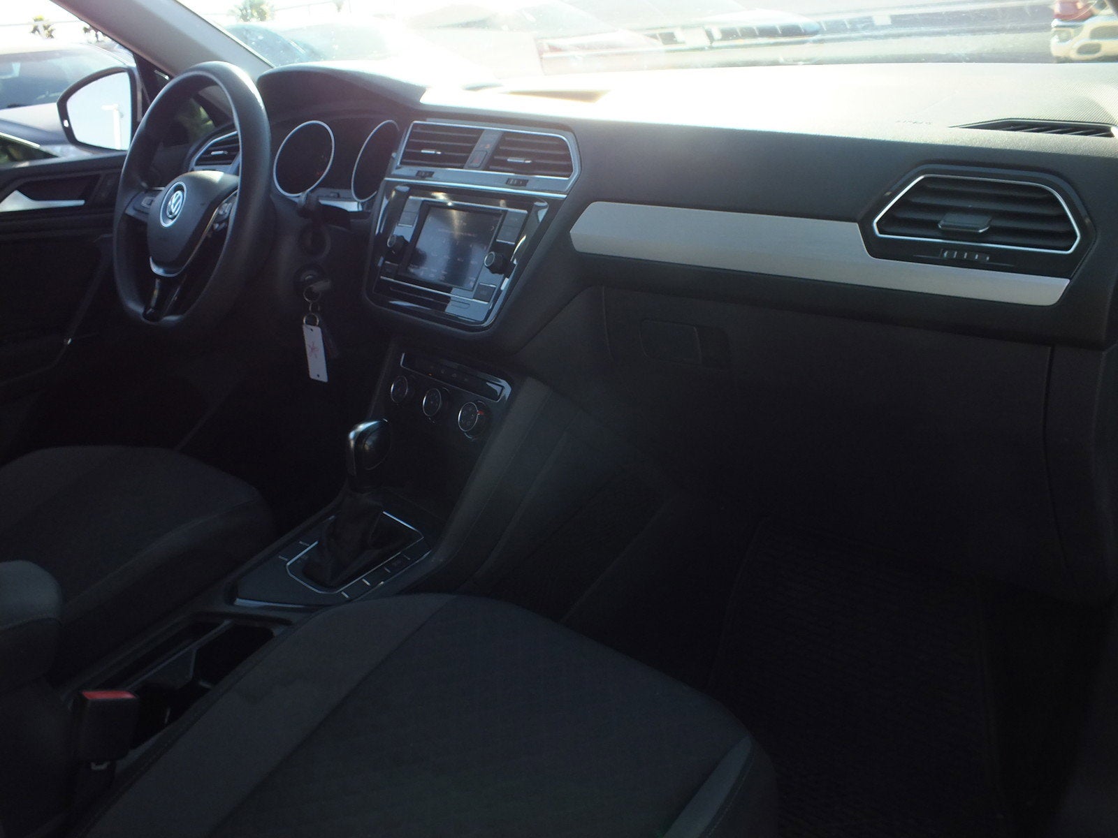 2020 Volkswagen Tiguan S *CLEAN CARFAX!*