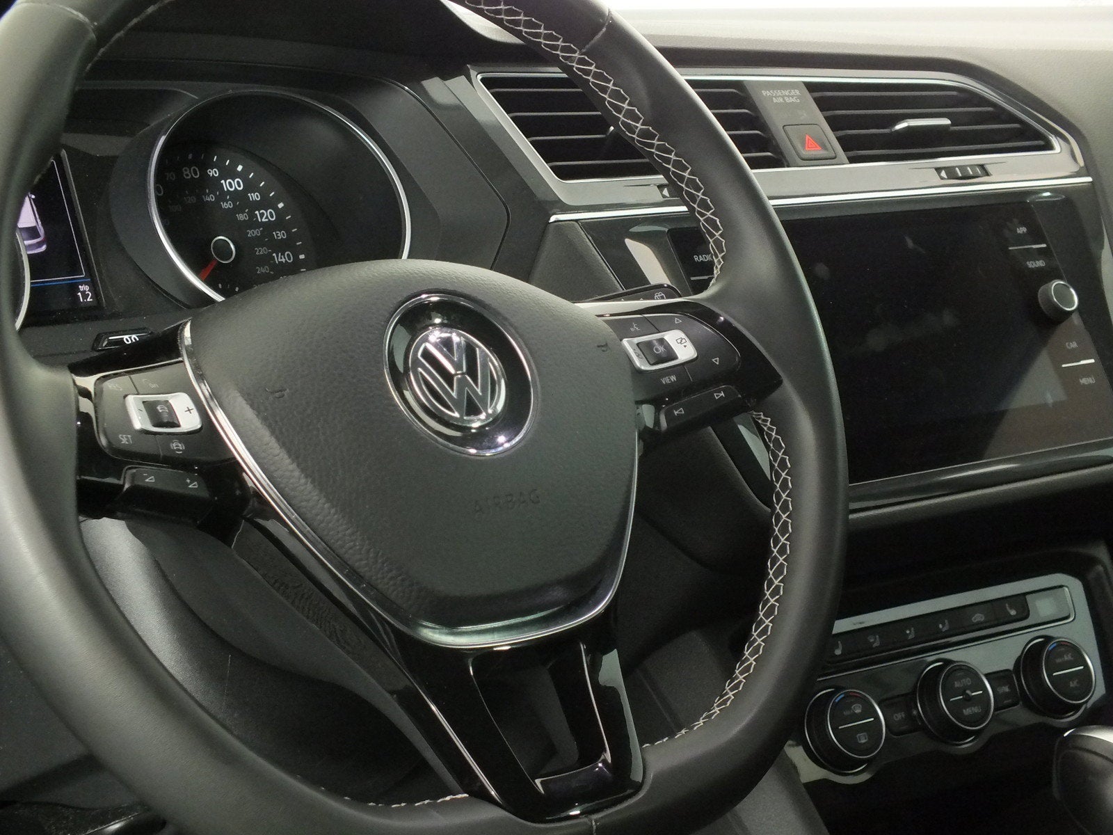 2021 Volkswagen Tiguan SE *1-OWNER*
