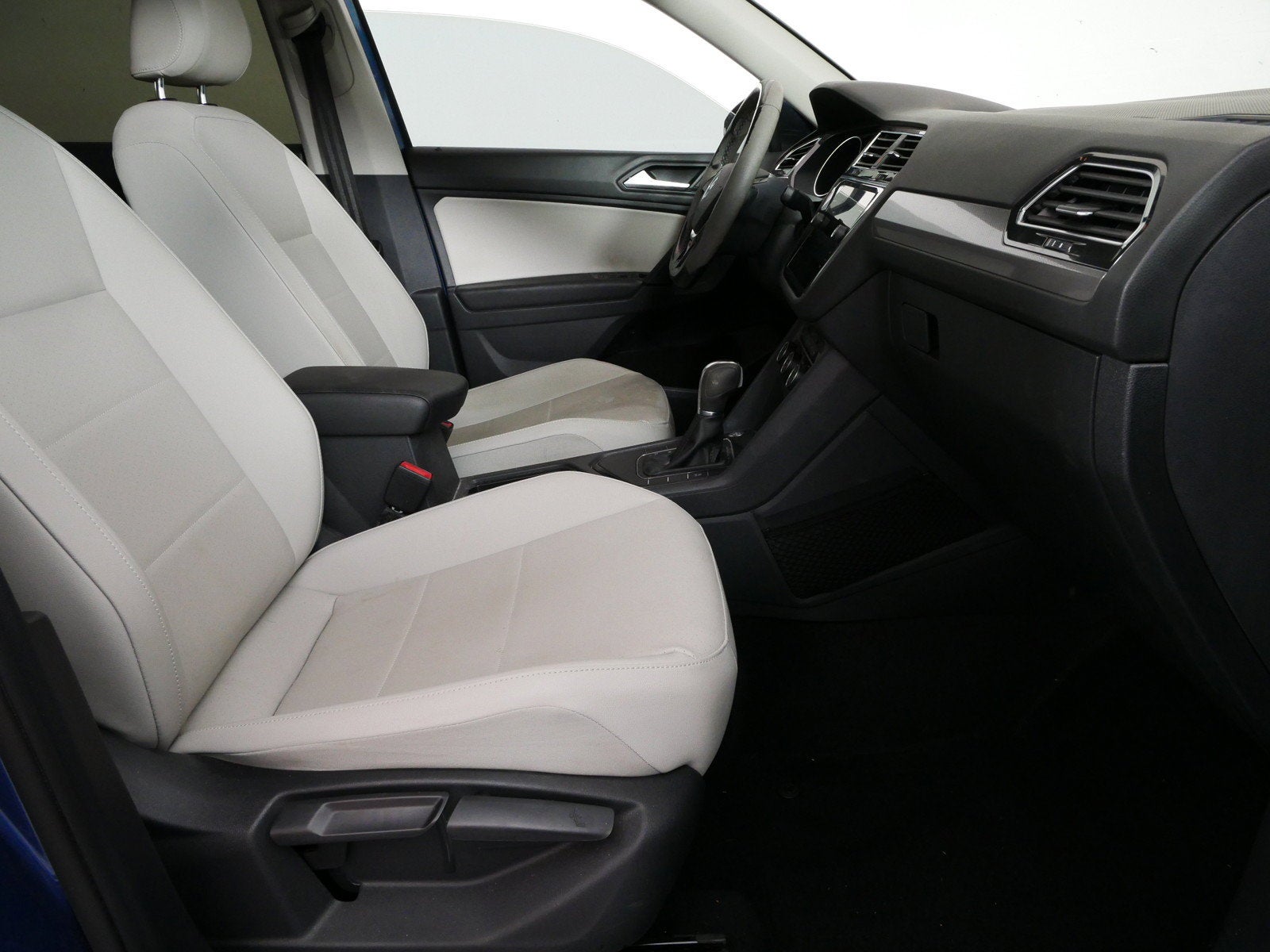 2019 Volkswagen Tiguan SEL *1-OWNER! CLEAN CARFAX!*