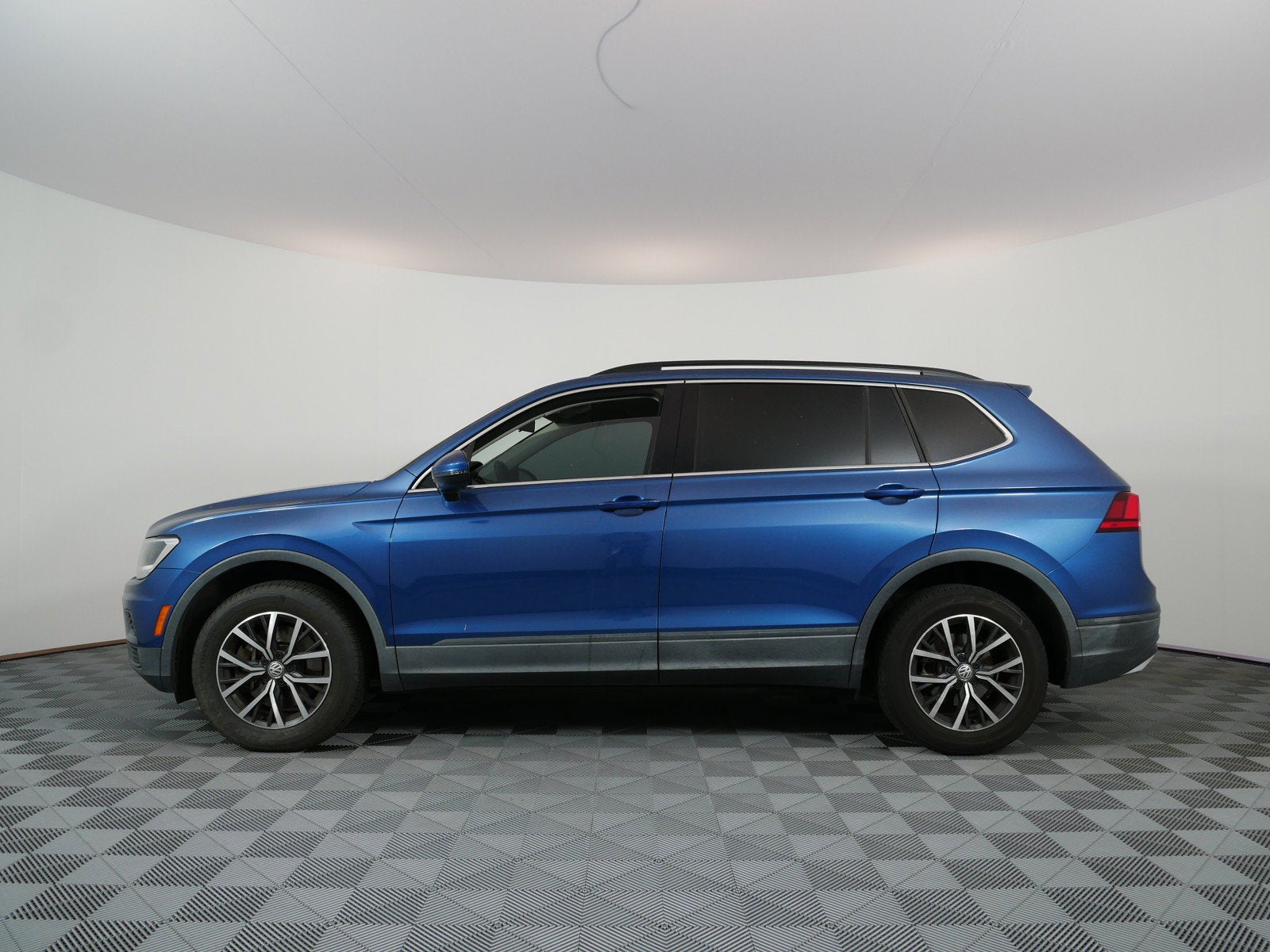 2019 Volkswagen Tiguan SEL *1-OWNER! CLEAN CARFAX!*
