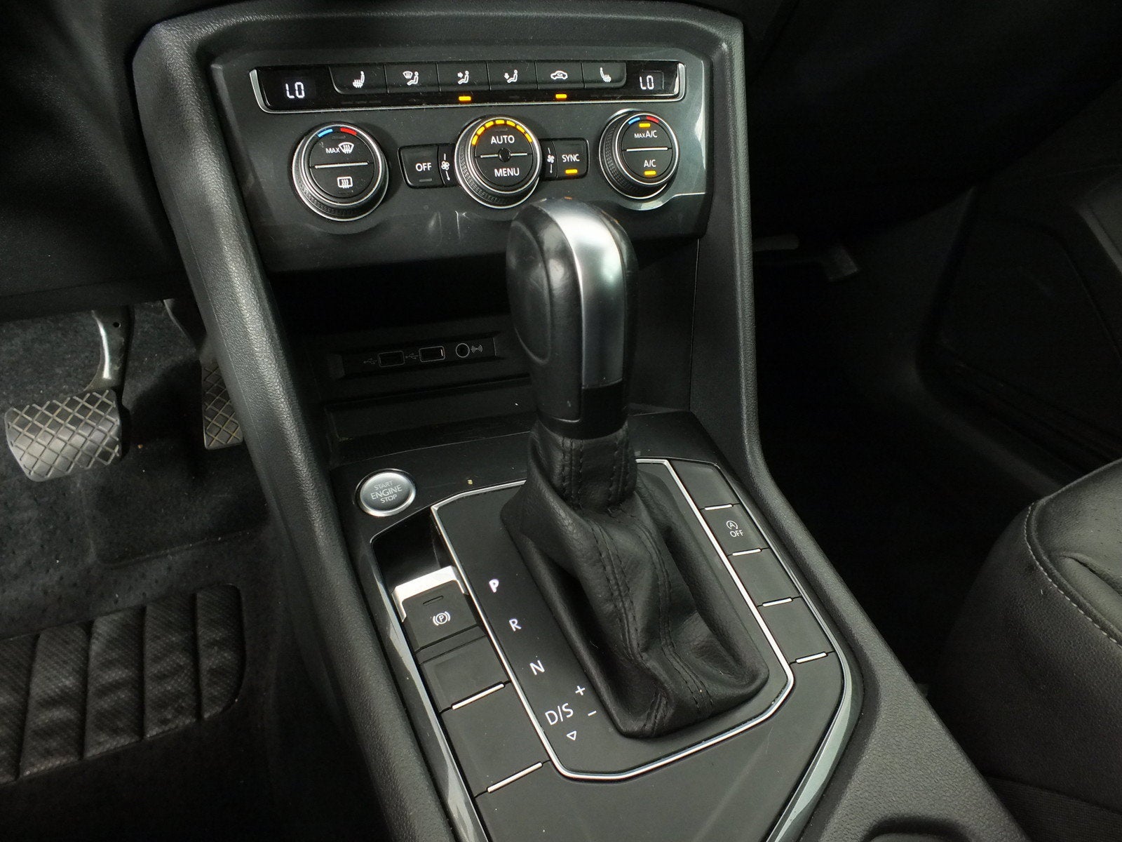 2020 Volkswagen Tiguan SE *CLEAN CARFAX!*